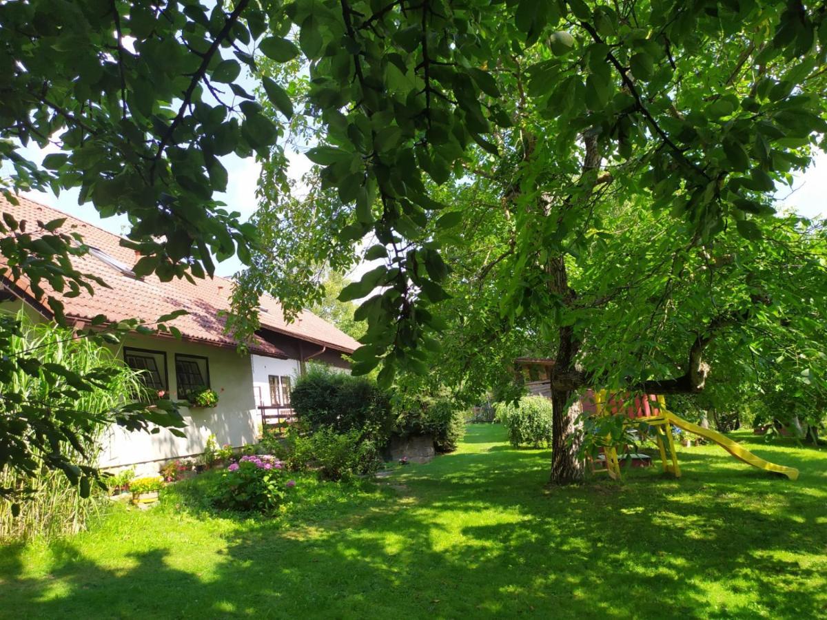 Ubytovani V Ceskem Raji Hotel Holin ภายนอก รูปภาพ